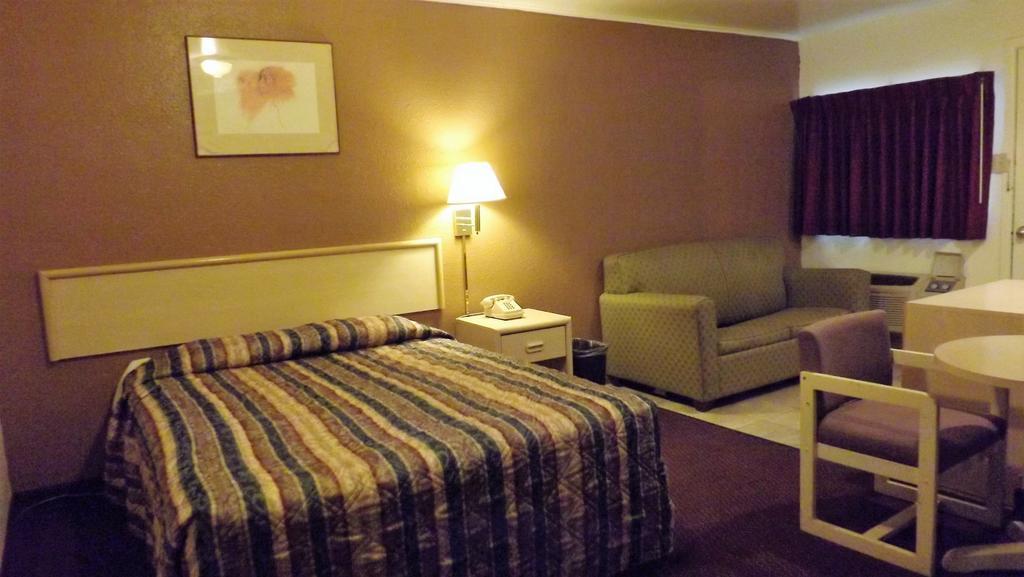 Travelodge By Wyndham Farmington Exteriör bild
