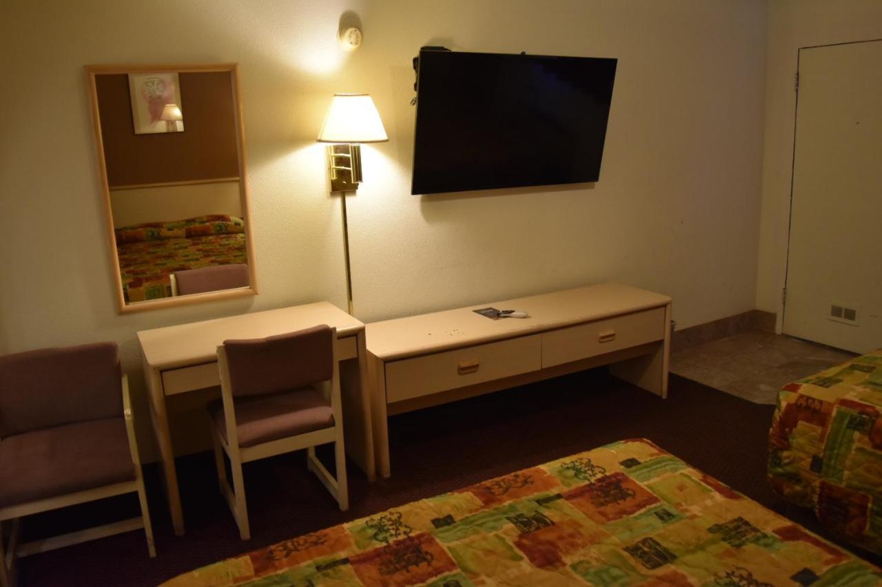 Travelodge By Wyndham Farmington Exteriör bild